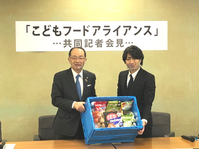 1月12日に両社で記者会見を行いました。